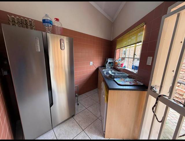 5 BEDROOM HOUSE FOR SALE IN THE REEDS